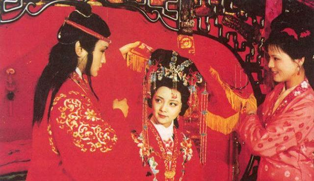 《红楼梦》中贾宝玉娶了薛宝钗后,王夫人为什么后悔没