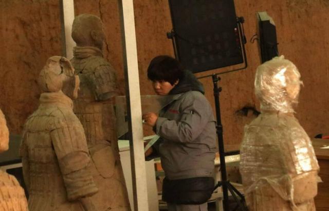 兵马俑之所以栩栩如生是因真人烧制专家打碎便知道