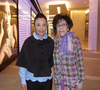 八姑娘何婉鸿:25岁守寡,女儿将她当仇人,现与梁安琪一家交好