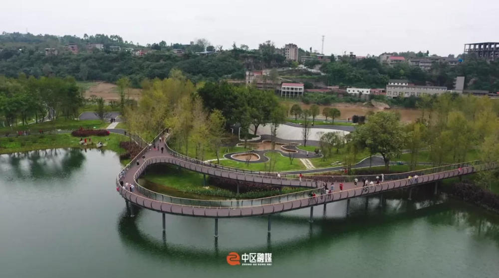 大自然湿地公园的前身是大自然景园,记忆中的大自然对于老内江人来说