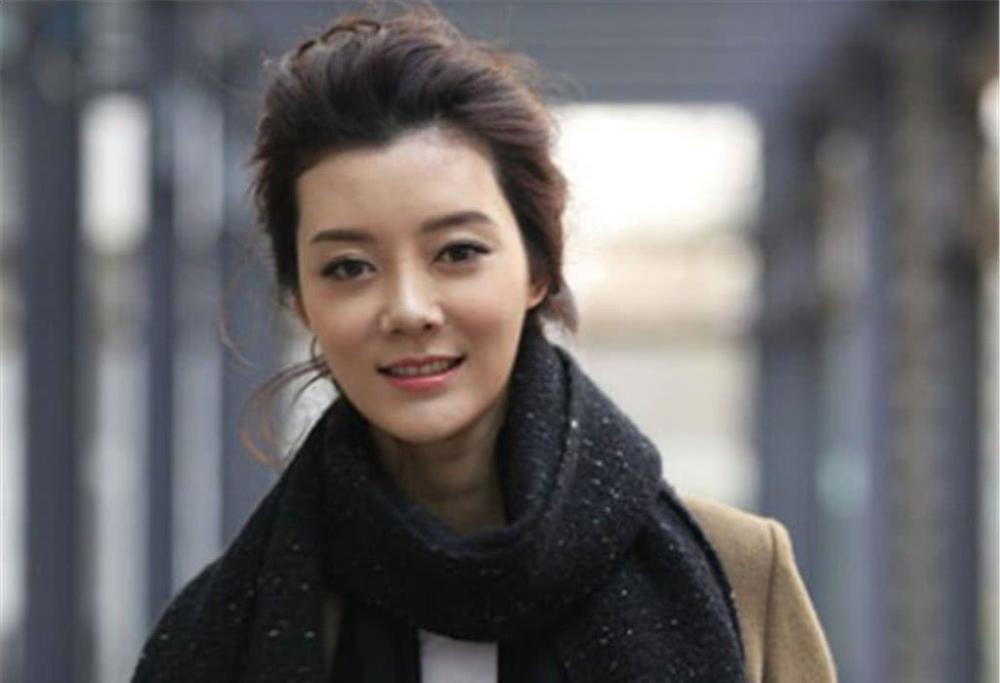 "气质女神"车晓,嫁入豪门获利颇丰?她的牺牲远比你想象得要大