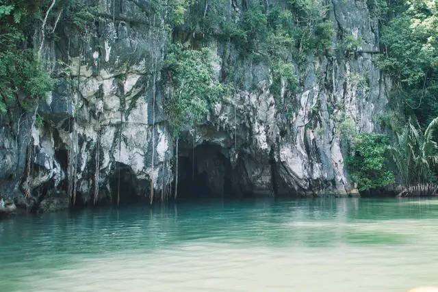 同时也是菲律宾国家级的知名旅游景点,但会被很多游客忽略掉,实在是