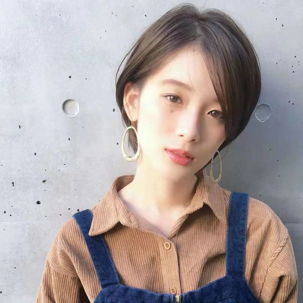 甜美可爱的短发喜欢短发的女士可以收藏图组