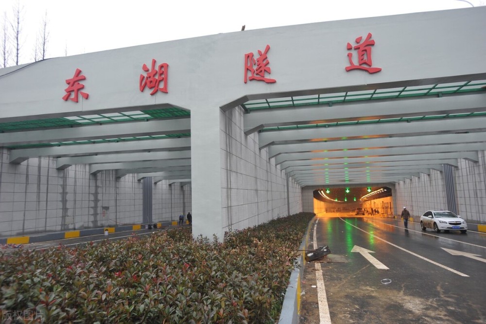 同样是武汉的城中湖,为什么东湖建隧道很容易,南湖却这么难?