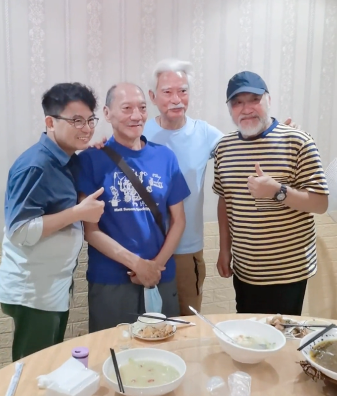 一众周星驰配角齐聚内地梁家仁高雄须发皆白64岁袁祥仁精神足