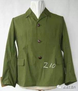 1973年全军换装 71式"的确良"军服平均每套18元
