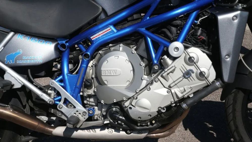 宝马k1600gs?独一无二的直列六缸水鸟