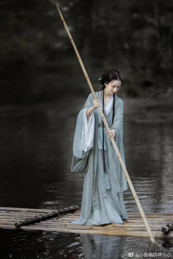 古风真人女生头像雾里花似你云间月不及红尘内寻觅一点透灵犀