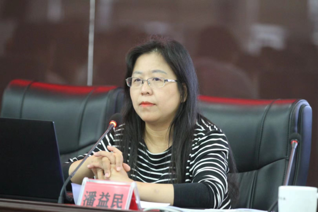 副校长潘益民讲评