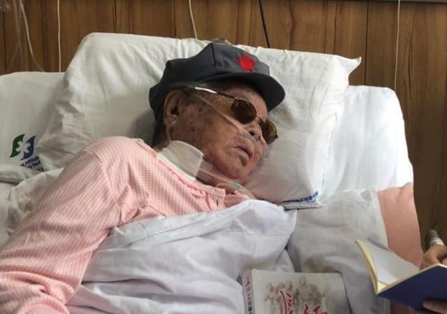 刘文治善良的性格也深刻地影响着后辈们,长孙谢添规划好了路程,全家老