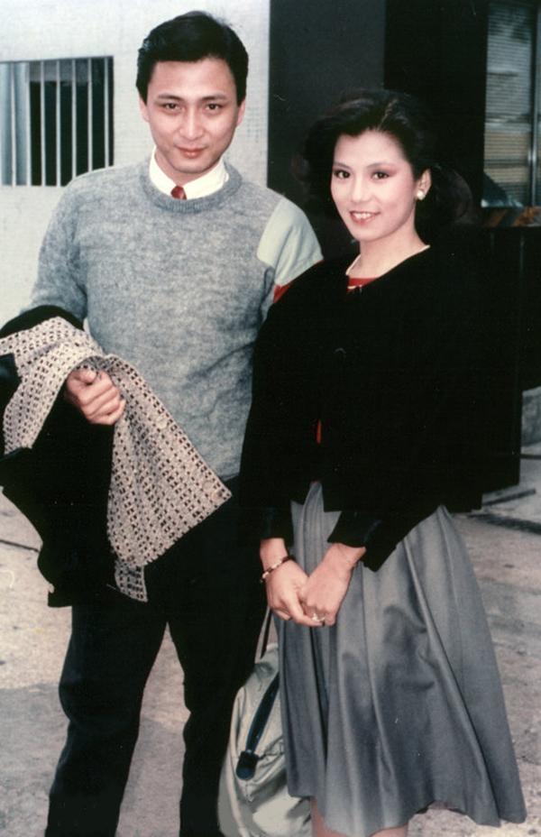时尚就是一个圈,翁美玲的造型告诉我们"再过30年,也不