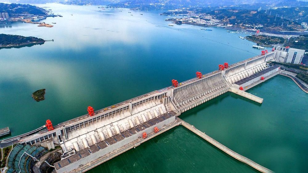 三峡大坝检测出80条裂缝?为了防止混凝土开裂,我国该如何应对?