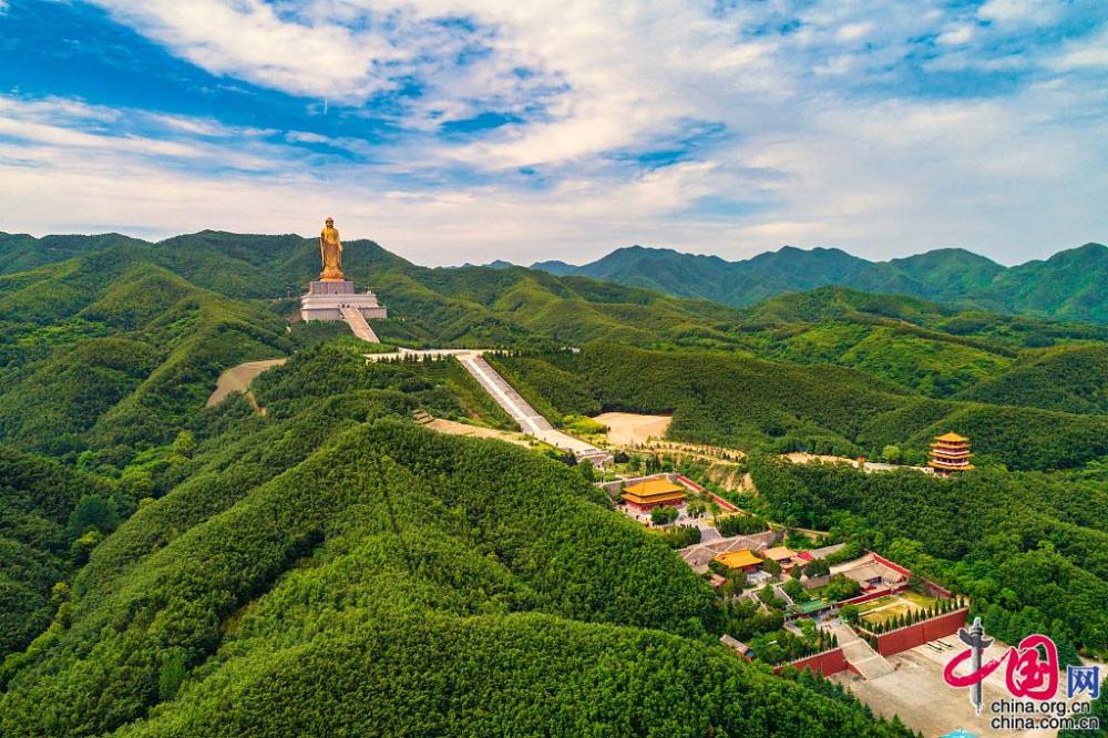 2018年5月27日,河南平顶山,尧山中原大佛.图片