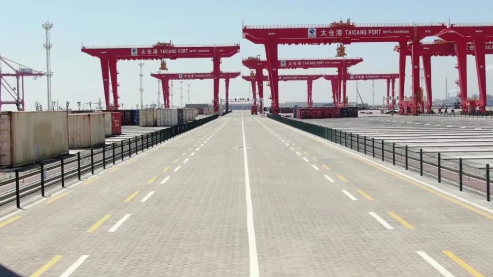 太仓港四期码头——长江流域首座堆场自动化码头