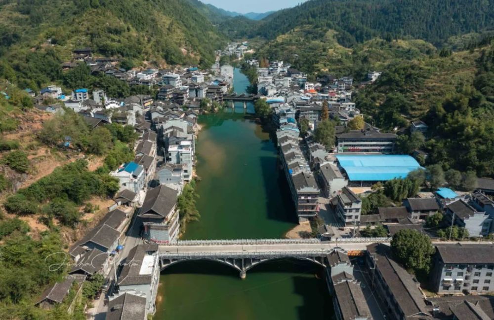 大美湘西多彩龙山