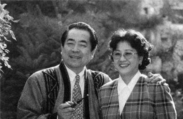 大画家范曾的婚姻:为了张桂云,从黑发到白头,背叛恩人