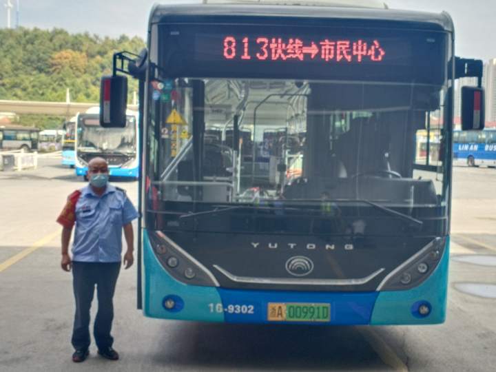 杭州临安今天新开两条公交快线,去市民中心更方便了