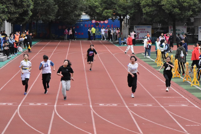 合肥市五十中学东校第46届田径运动会68 刘玉超 摄 2021年10月11日