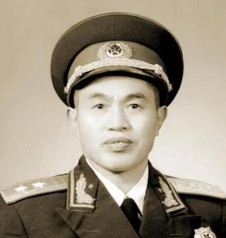 现年109岁的开国将军张力雄少将,是张姓最后的开国将军,也是张姓10位
