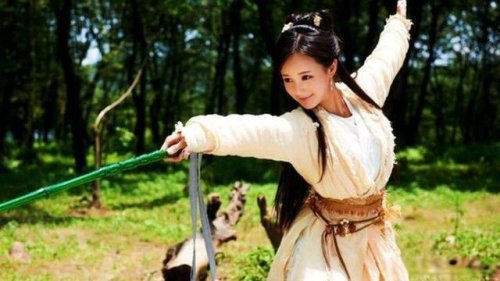 《笑傲江湖》里古灵精怪的曲非烟,为什么非死不可?原因令人心酸