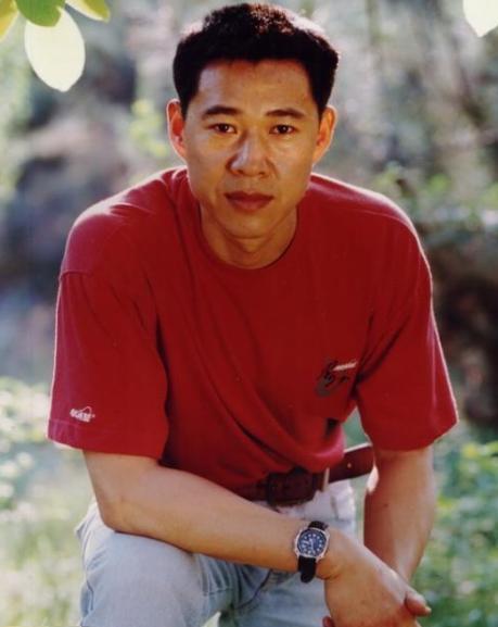 张丰毅轻视亲儿子,却对继女极尽宠爱,今吕丽萍的报复堪称教科书