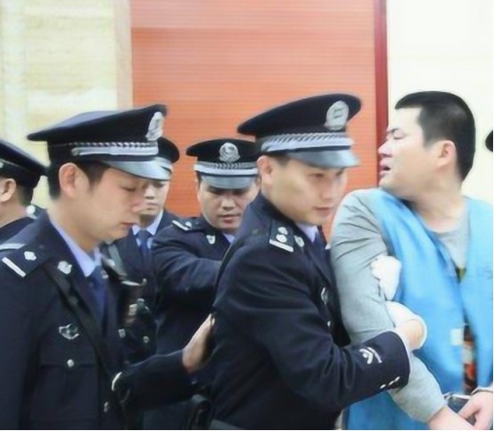 中国死刑犯被判缓刑2年执行,在2年后会执行死刑吗?你可能不信