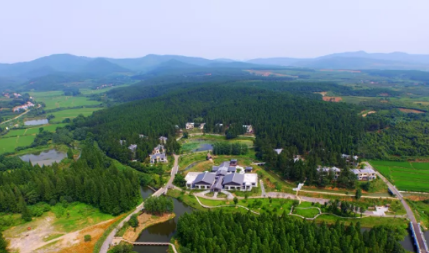 京山市太子山生态旅游区 湖北省太子山国家森林公园位于湖北省京山市