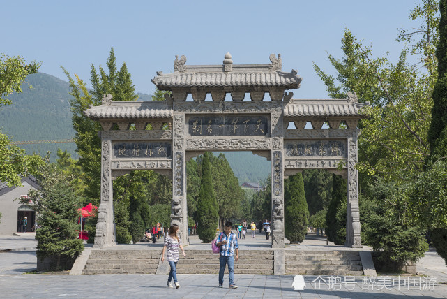 走进少林寺,亲身感受其深厚的历史文化,适合亲子游玩