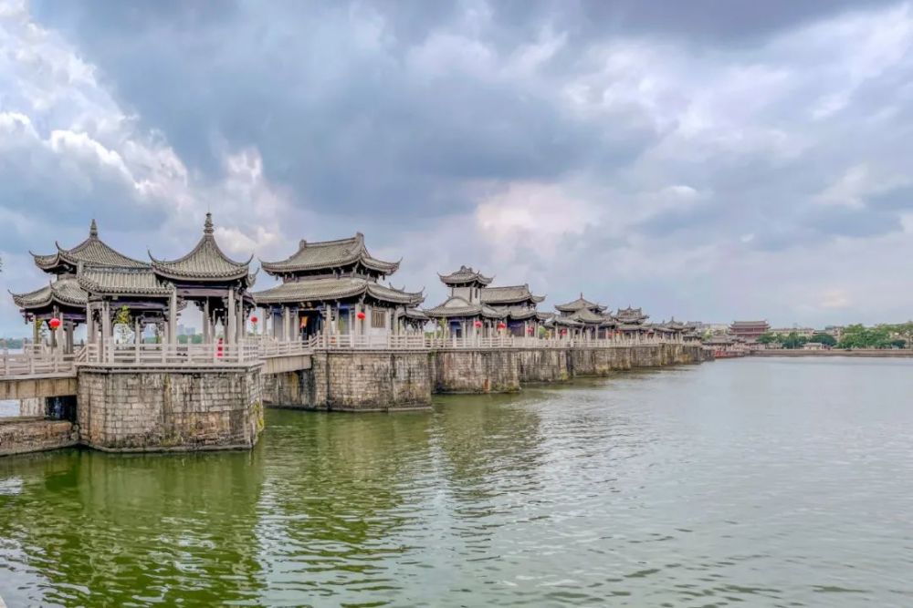 这座桥被誉为中国古代四大名桥之一也是潮州八景之一