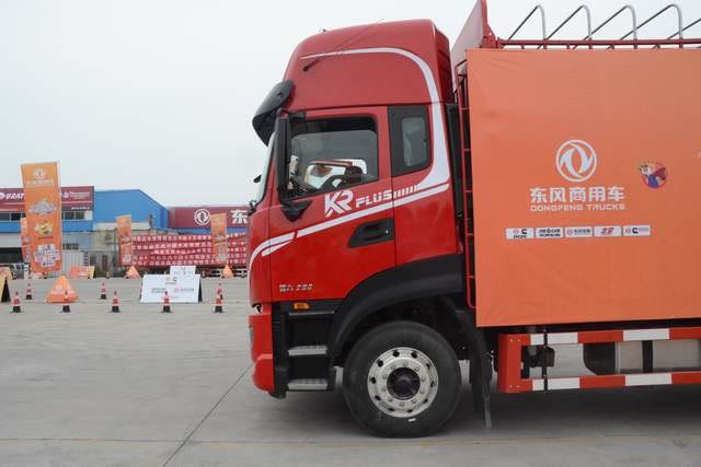 它就是全新升级的东风天锦kr plus 4×2载货车,跟随卡车e族的脚步