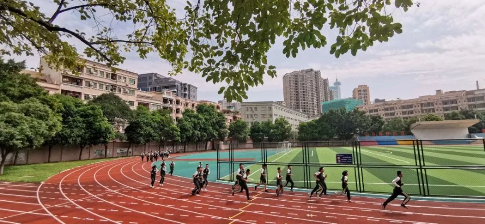 厚街中学建校于1958年,是一所有着63年办学历史的优质市属公办高级