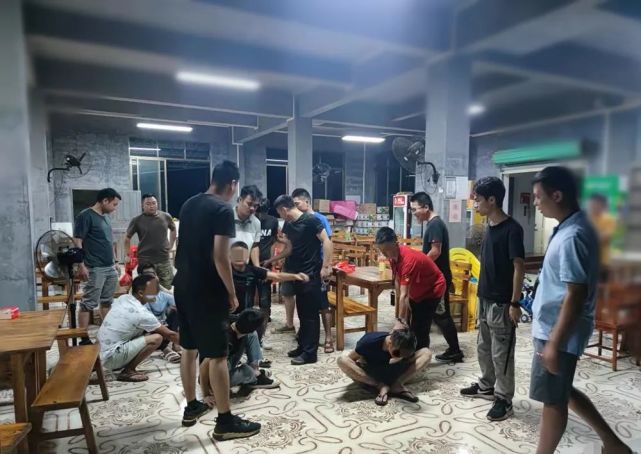 这里有人打架……",岑溪警方:安排!
