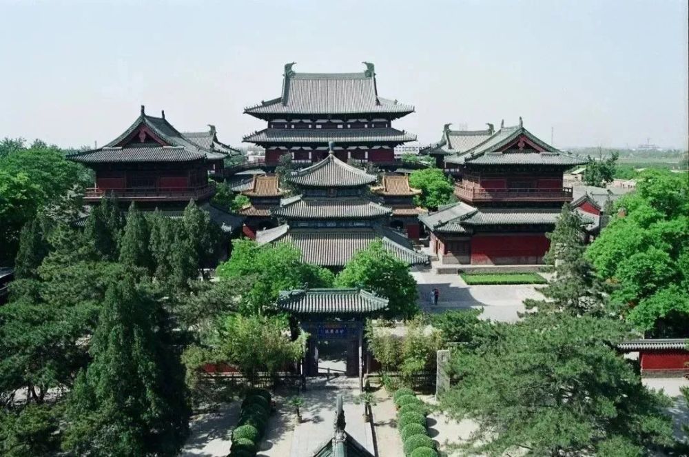 河北一座寺庙,内有大小殿宇十余座,保存完整