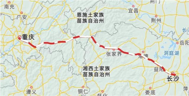 渝湘高铁重庆段出现了一个大弯,那就是"黔江弯",高铁线路在黔江区