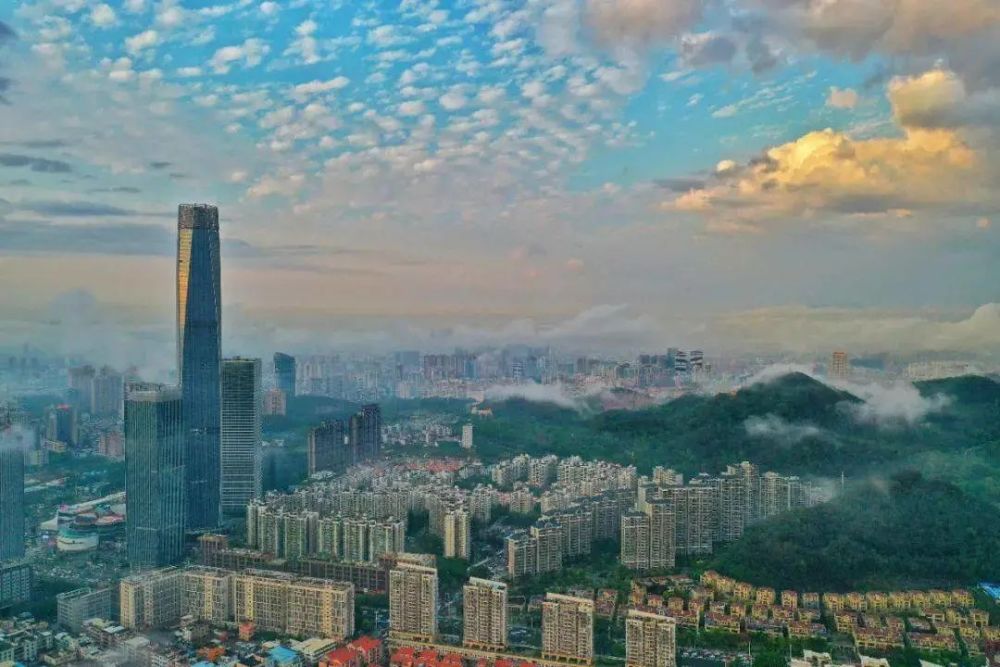 东莞第一高楼——民盈·国贸中心建成,一睹实景