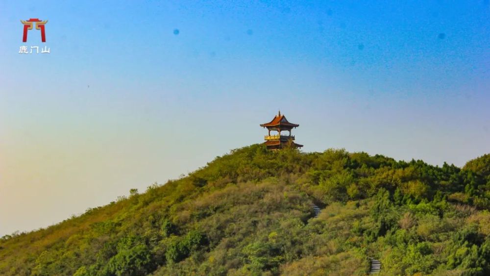 登高鹿门山,同赏襄阳美,共享天伦乐