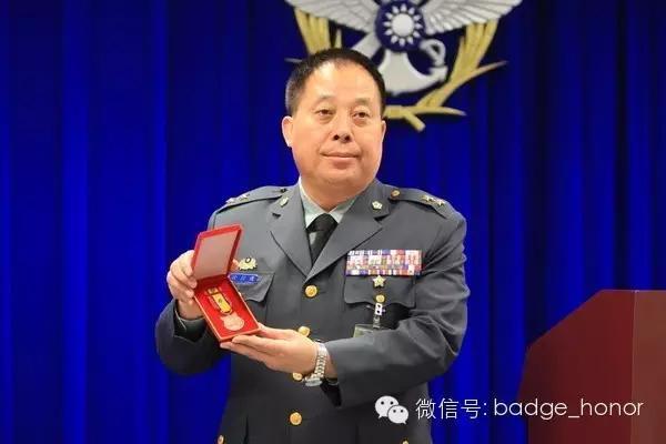 台湾"陆军司令"偷偷摸摸去美国,意欲何为?