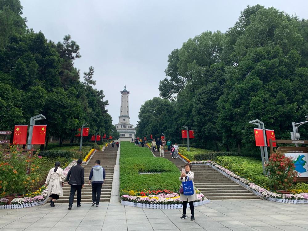 重新开放的潇湘阁成为湖南烈士公园特色地标,还有两座"园中园"免费
