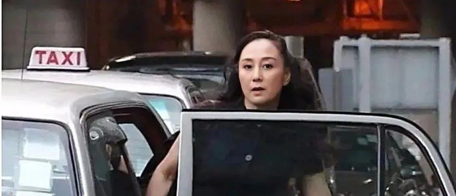 这12位香港老牌女星,年轻时个个是女神,50岁后"面目全非"