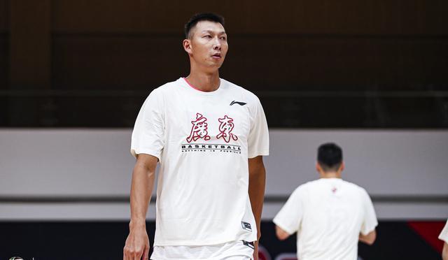 广东体测数据曝光徐杰长高了阿联体重暴涨徐昕身高堪比姚明