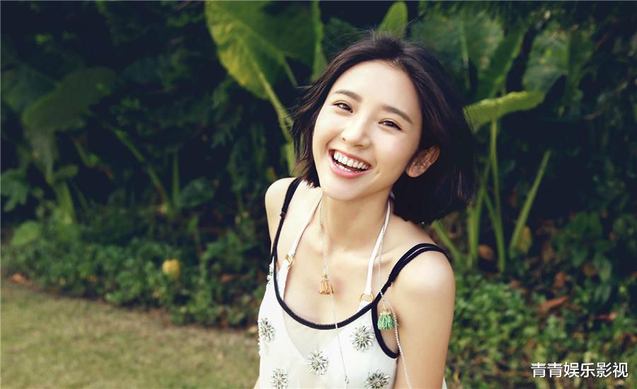 生完孩子的唐艺昕,照样可以是一个少女模样,老天格外眷顾她