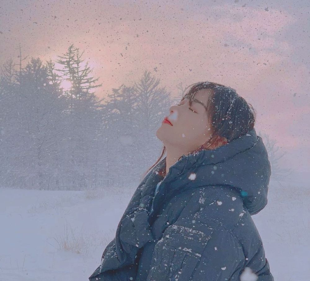 女生头像他日若能同淋雪此生也算共白头
