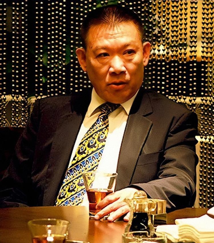 澳门水房赖东生继崩牙驹之后的地下王者巅峰期身家过百亿