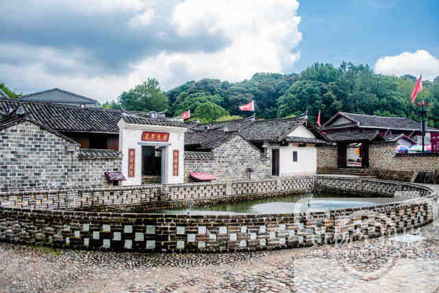 福建地处最偏远的县,丘陵山地占79.9%,史迹文化浓,生态风景美