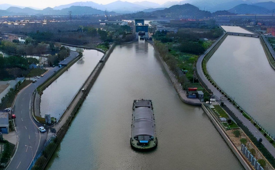 对此有专家坦言:运河主要工程在江西省境内,长期以来这里都是经济