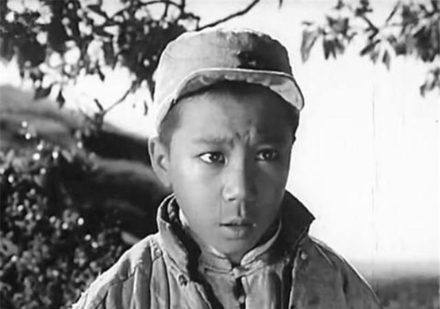 《鸡毛信》中海娃原型:高1米85,曾一人俘敌100多名,76