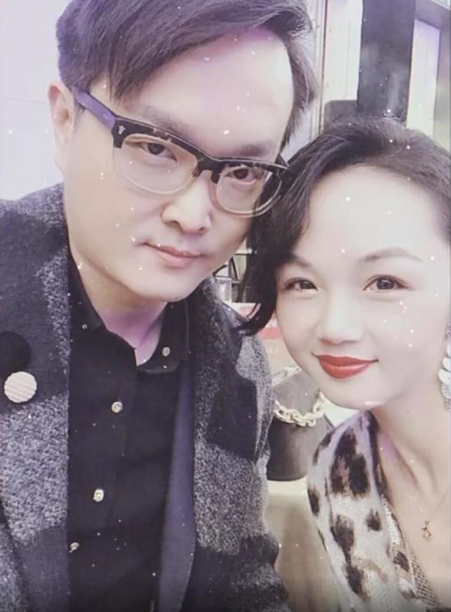 海峰去世144天,妻子晒其生前与儿子合照,一家人超幸福惹人泪崩