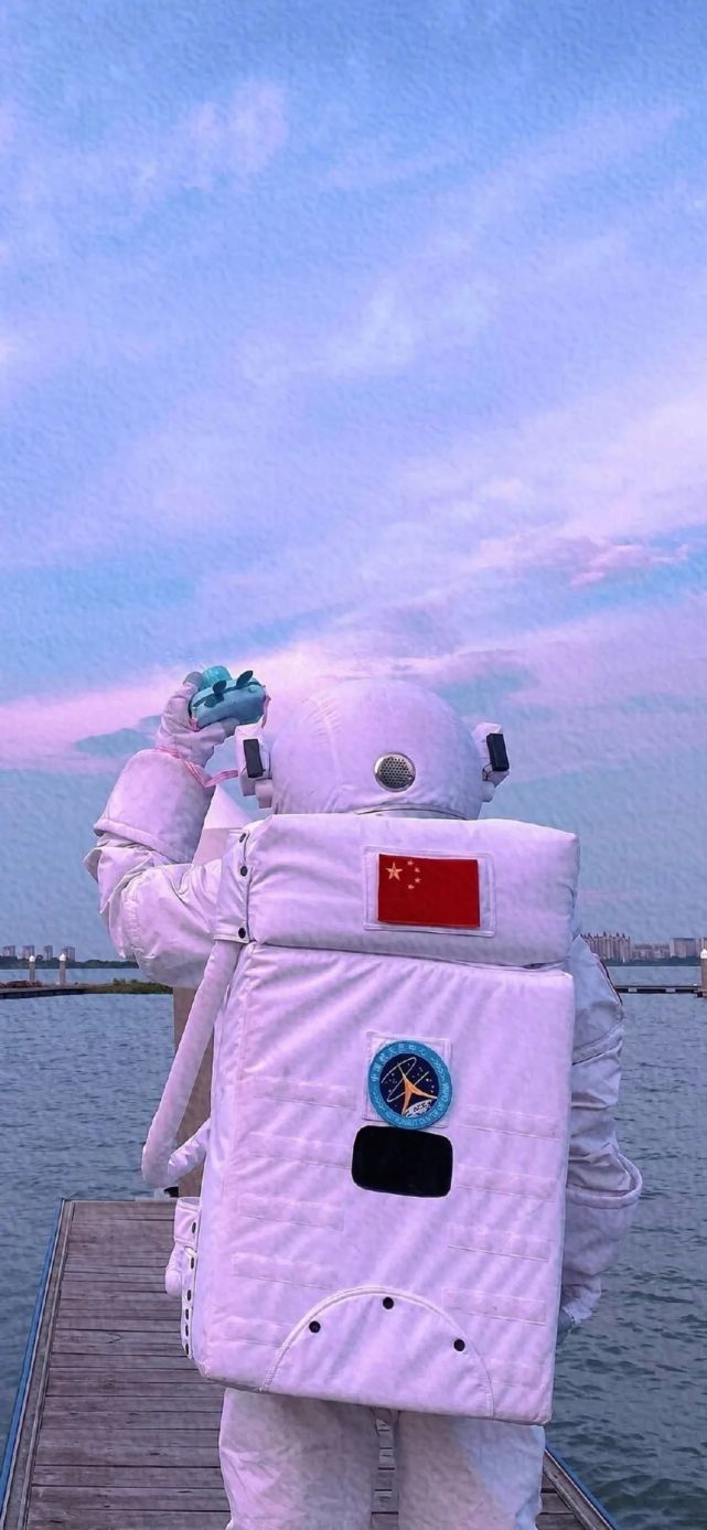 抖音壁纸|孤独宇航员太空创意手机壁纸