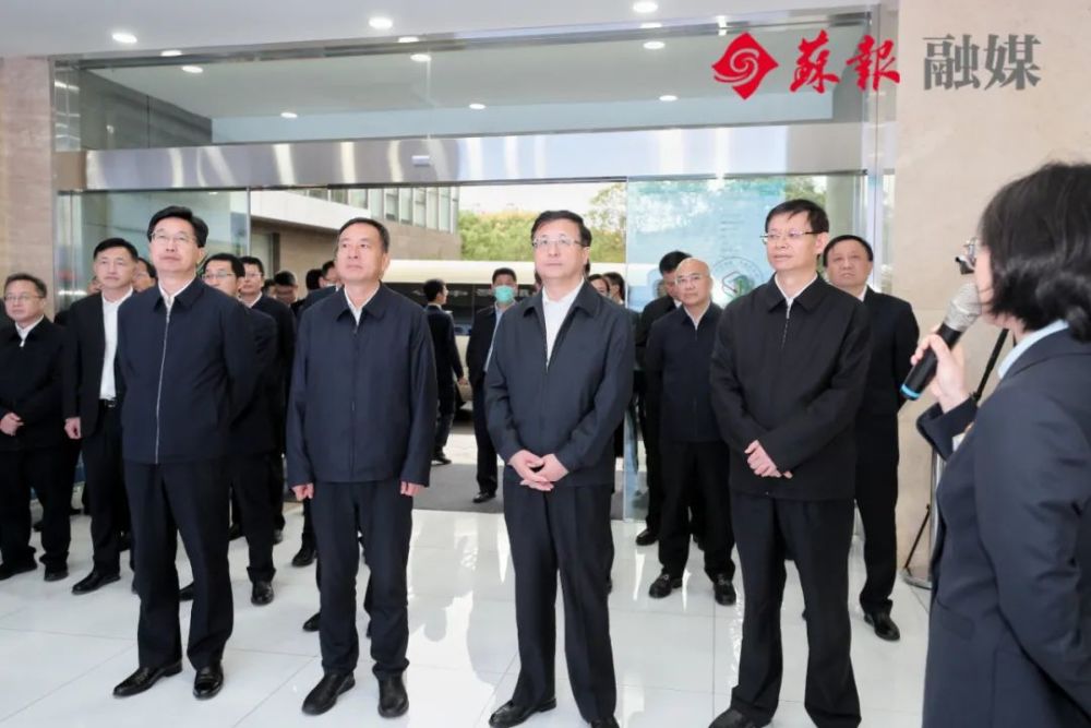 南京市委副书记,代市长夏心旻,江苏省政府秘书长陈建刚,国家有关部委