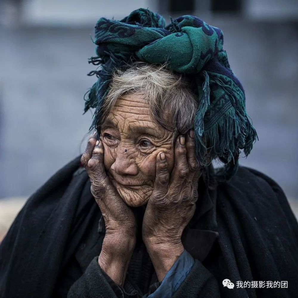 彝族是一个光荣而古老的民族,主要分布在中国云南,四川,贵州等地区.